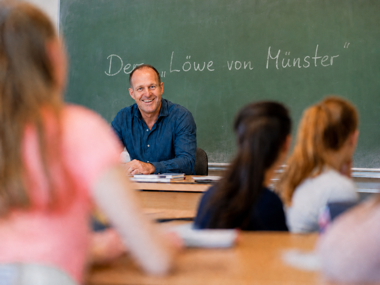 Stefan Reichhart im Gespräch mit Schülerinnen und Schülern